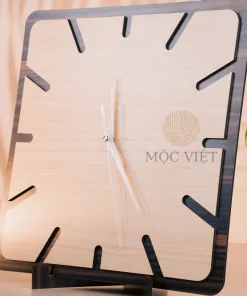 Đồng hồ khắc theo yêu cầu